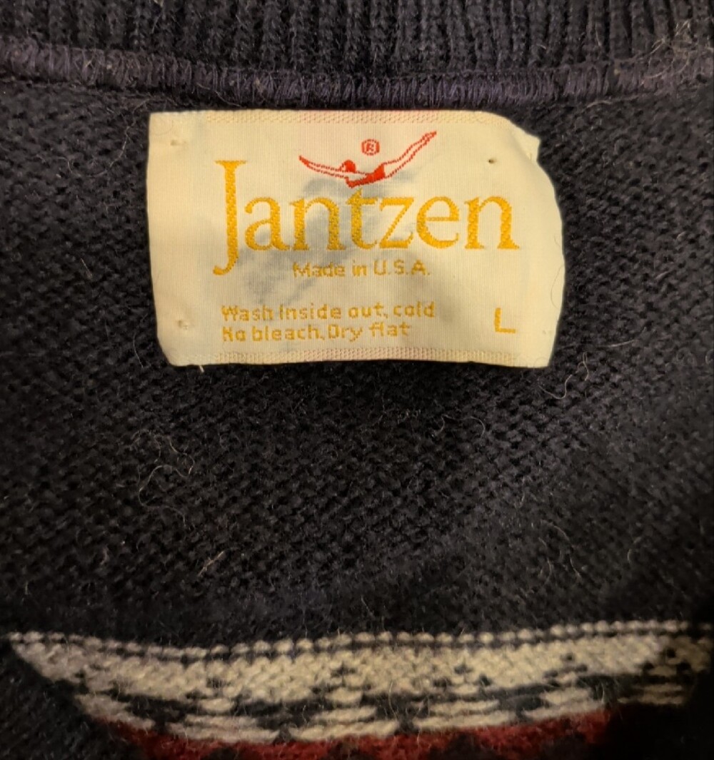 Vintage Jantzen Men's Cotton Navy Shawl Collar Sweater with Patterned Yoke - Picture 3 of 3